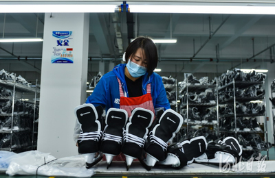 河北張家口 冰雪產(chǎn)業(yè)落地生根，戶(hù)外用品銷(xiāo)售迎發(fā)展新機(jī)